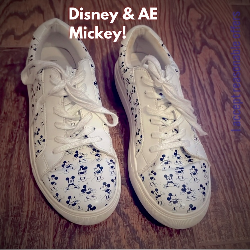 Mickey Mouse sneakers tennis shoes women’s 7 men’s 5 Disney American Eagle EUC
